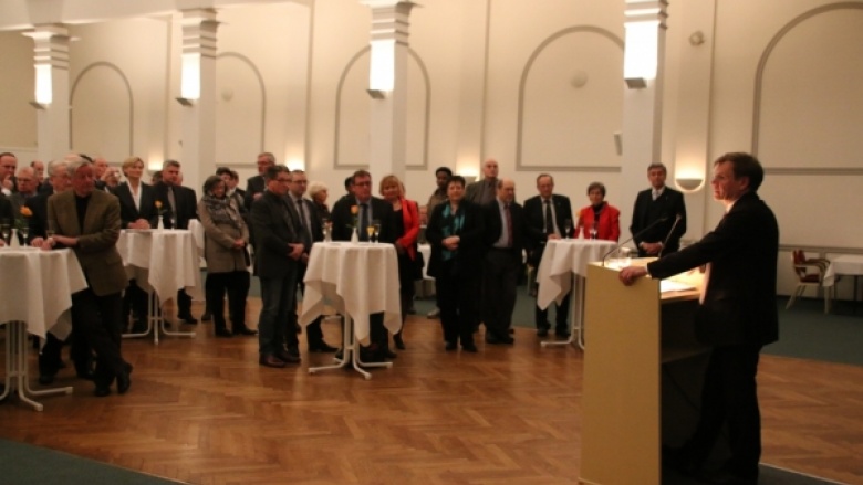 Der Kreisvorsitzende begrüßt die Gäste.