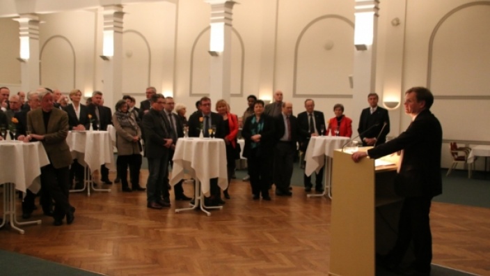 Der Kreisvorsitzende begrüßt die Gäste.